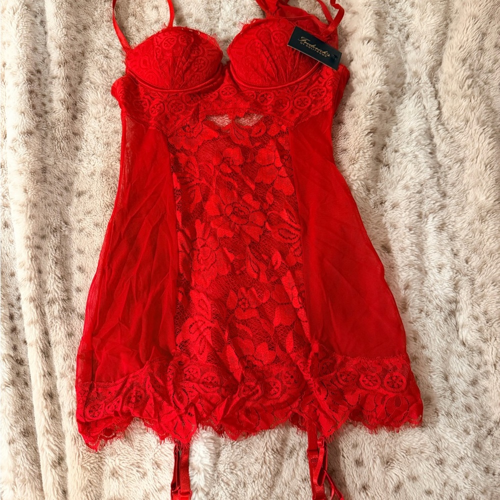 Elegant Red Lace Chemise